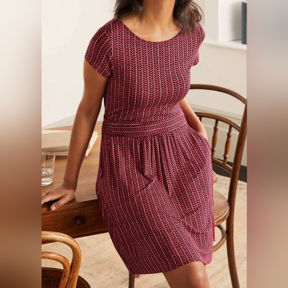 Boden Amelie Short Sleeve Stretch Jersey Dress With Pockets